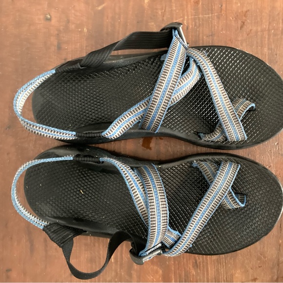 Men’s Chaco Sandals with toe strap, Sz 10 - Picture 2 of 4